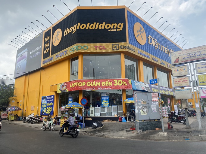 Hai ông lớn ngành bán lẻ không còn lãi