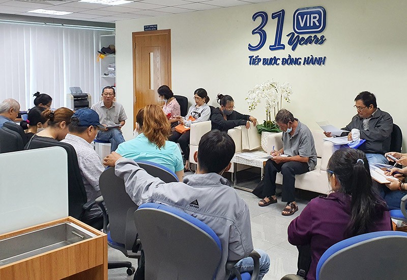 Đằng sau “cơn uất nghẹn lịch sử” của trái chủ