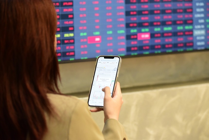 Giao dịch chứng khoán sáng 26/6: Thị trường chìm trong sắc đỏ, nhà Apec bị bán tháo