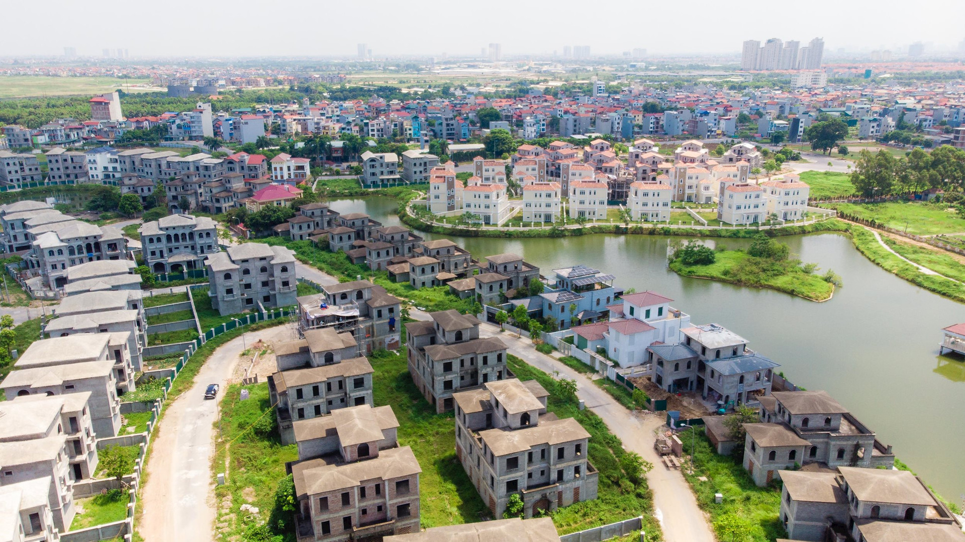 Doanh nghiệp bất động sản đặt mục tiêu tăng trưởng, chuyên gia khuyến nghị ‘nên cẩn trọng’