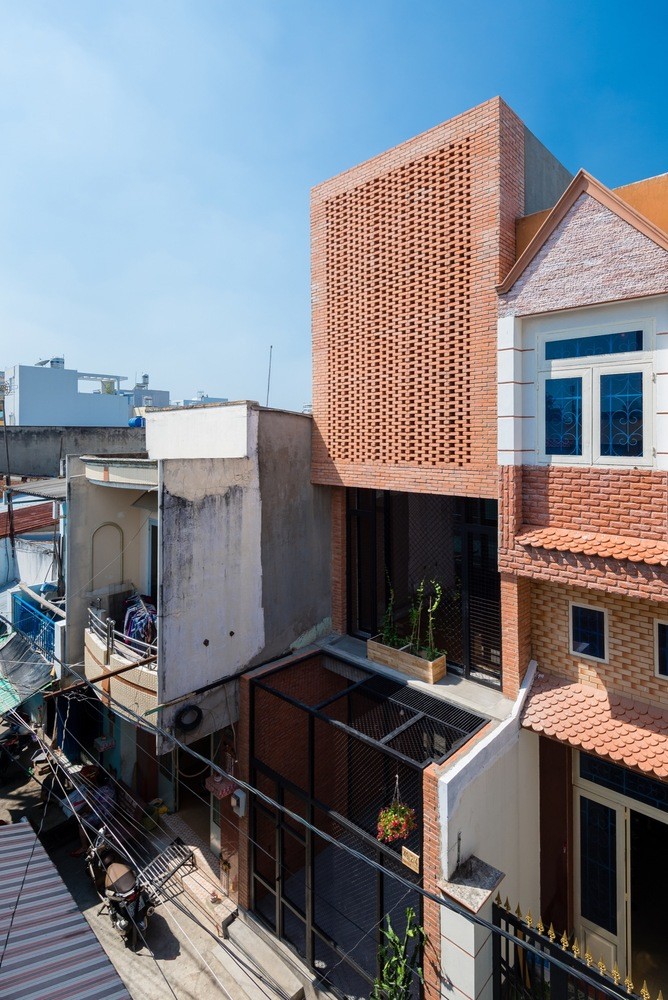 Ngôi nhà không trát vữa khiến ai cũng phải trầm trồ
