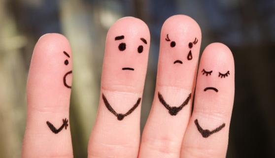Tháng 2: Cá nhân bán ròng cổ phiếu ngân hàng, “bắt đáy” họ “Vin” và nhóm hóa chất