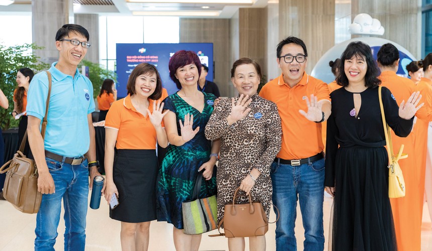 IR cộng hưởng “giá trị thương hiệu”
