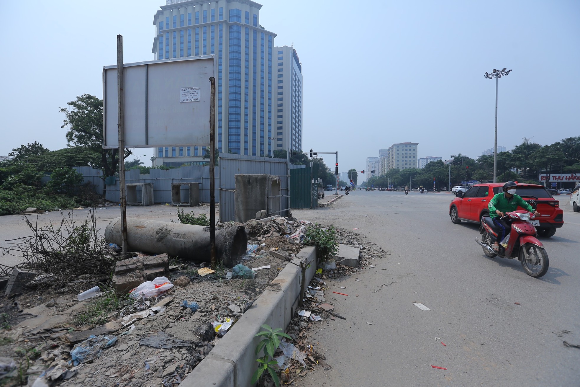 Tuyến đường trăm tỷ chỉ dài hơn 1km vẫn dang dở sau 5 năm - Ảnh 16. Tuyến đường trăm tỷ chỉ dài hơn 1km vẫn dang dở sau 5 năm - Ảnh 16.
