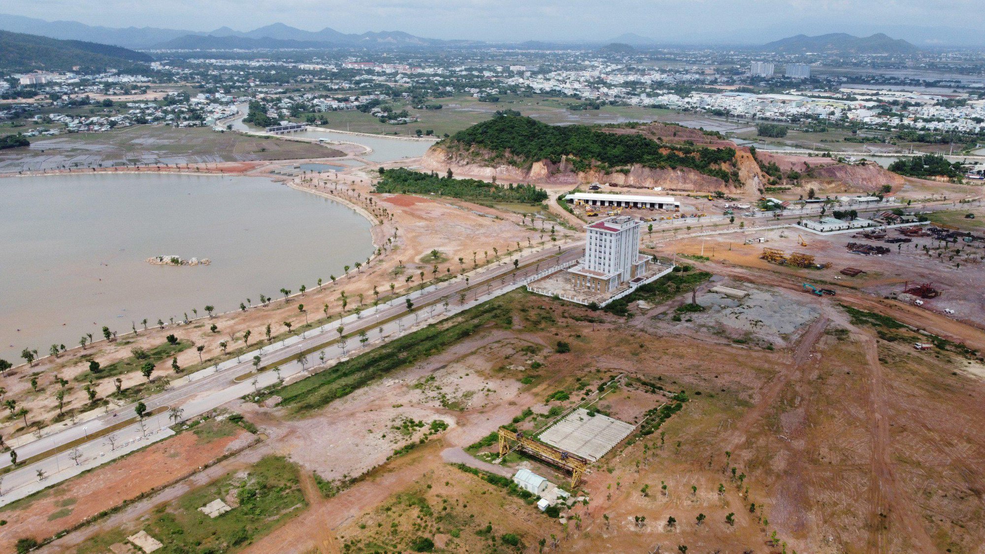 Chấm dứt hợp đồng dự án khu đô thị nhếch nhác giữa lòng TP Quy Nhơn