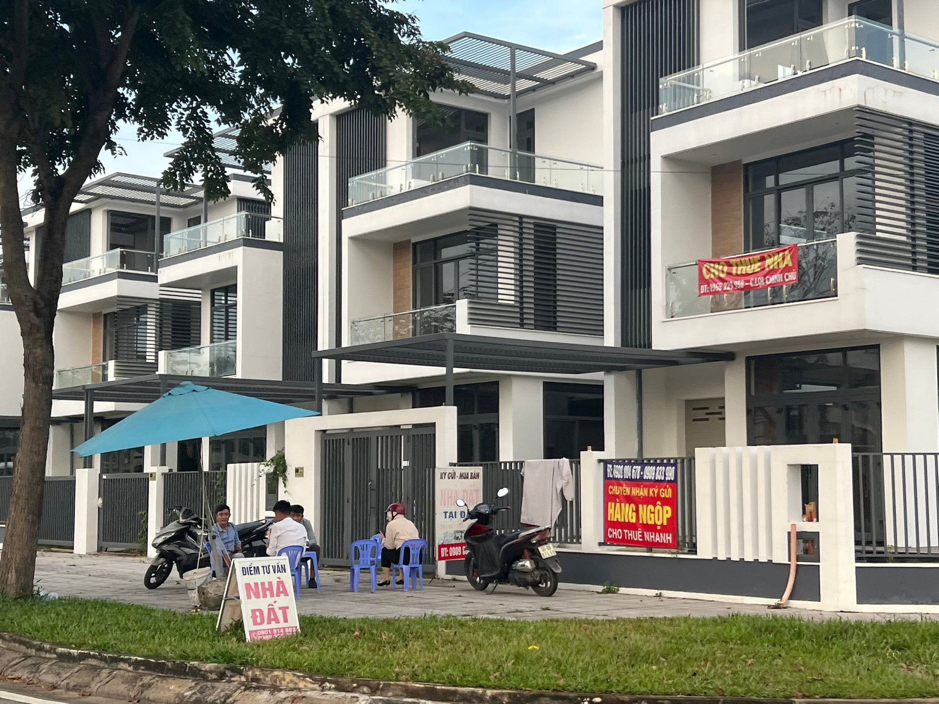 Tp.HCM: Thực hư chuyện nhà phố giảm giá 50%, giao dịch tăng đột biến do làn sóng “cắt lỗ” ồ ạt