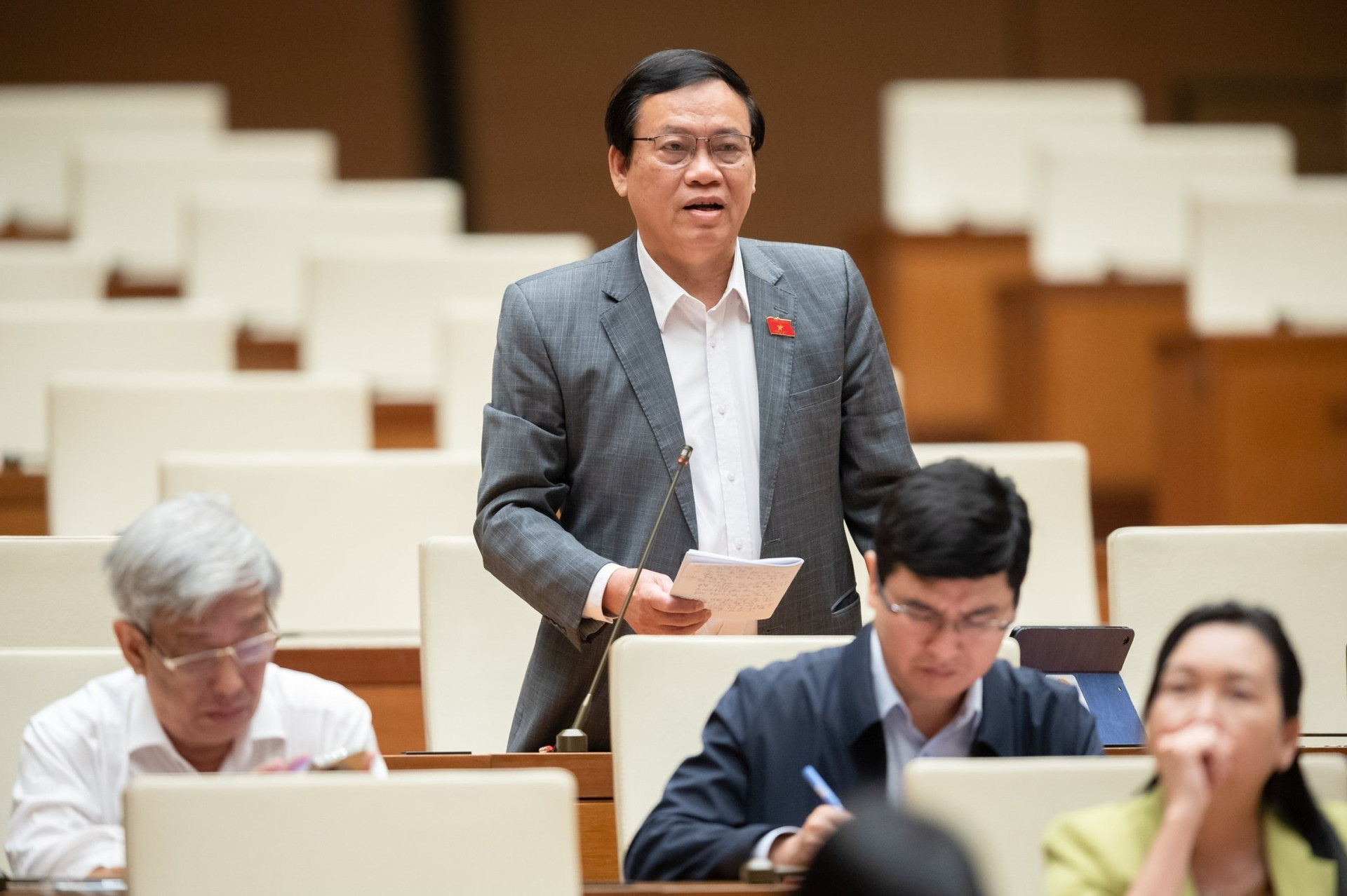 Đề xuất phòng công chứng chịu trách nhiệm trước pháp luật về xác định giá cả khi tiến hành giao dịch