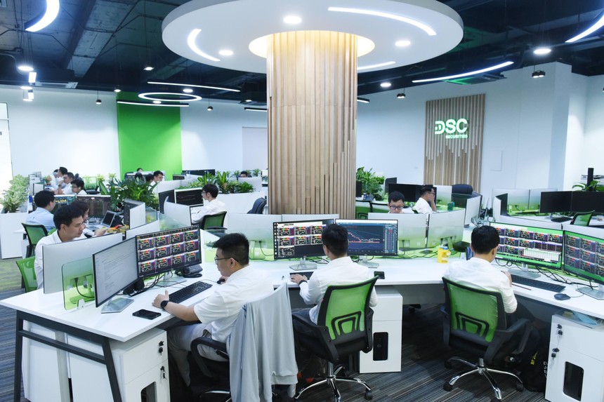 Dòng tiền lan tỏa, tâm lý thị trường ngày càng hưng phấn