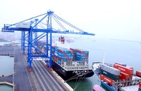 Top 10 cổ phiếu tăng/giảm mạnh nhất tuần: Một mã cổ phiếu đạt mức 1 triệu đồng/CP, họ APEC bị bán tháo