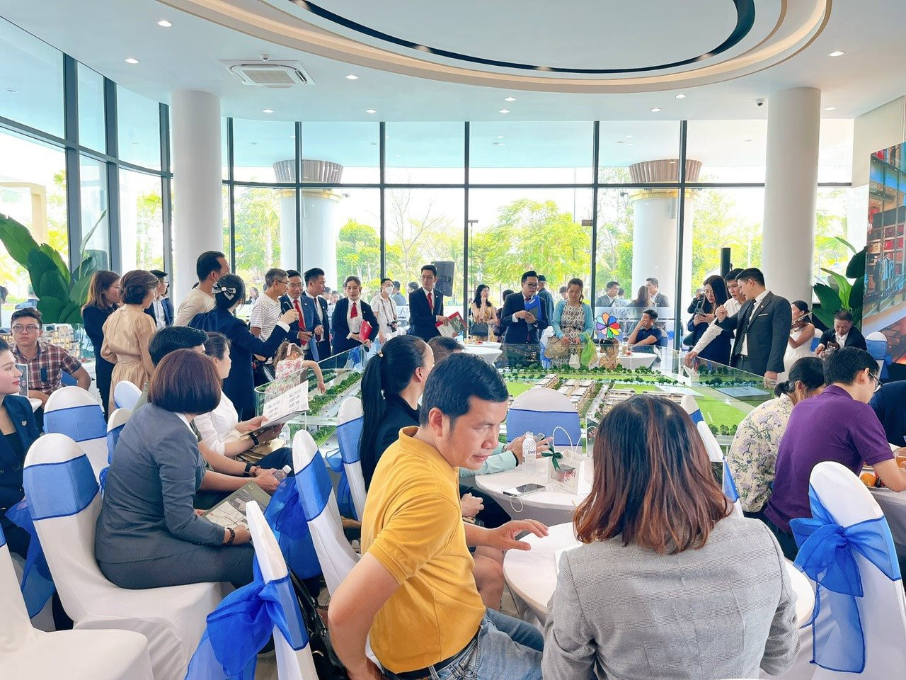 Giao dịch bất động sản “tăng nhiệt” trở lại, có dự án chung cư bán được 50 căn trong vòng 2 tuần