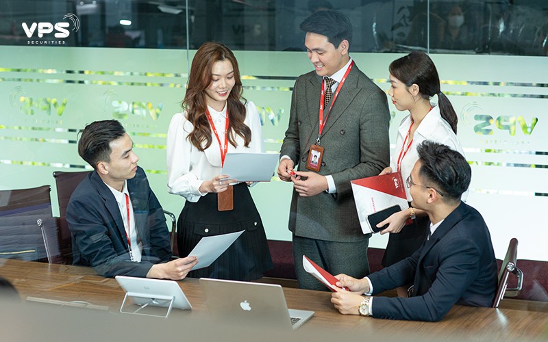 Tháng 8 – Sóng nào đang chờ nhà đầu tư?