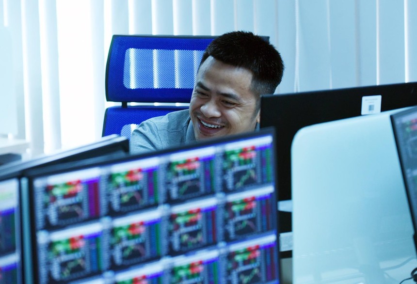 Nhóm cổ phiếu thủy sản và dệt may ngược dòng tỏa sáng