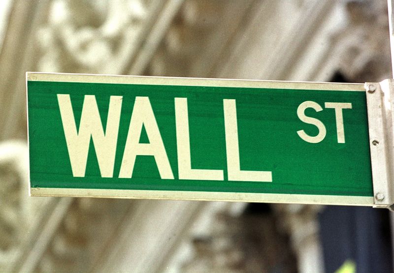 Dow Jones giảm 280 điểm; Mối quan tâm về ngân hàng toàn cầu gia tăng