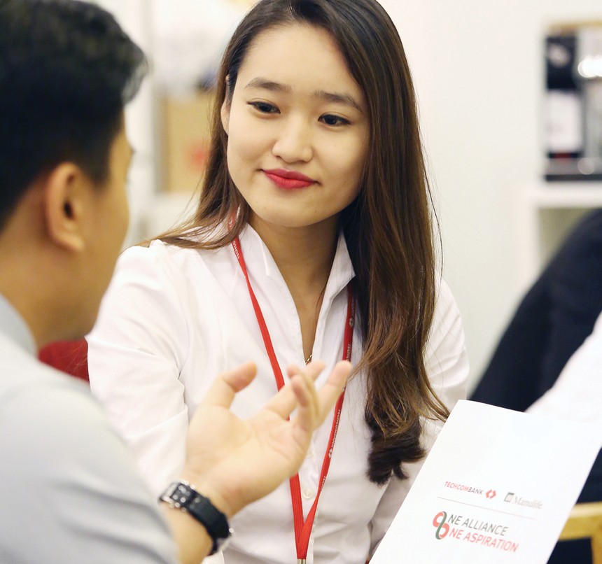 Cổ phiếu bảo hiểm đối diện áp lực