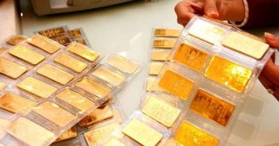 Vàng SJC cao ‘vênh’ giá thế giới hơn 10 triệu đồng/lượng
