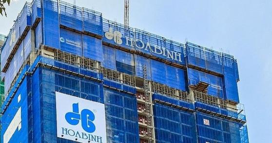 Vi phạm giao dịch, Xây dựng Hòa Bình (HBC) bị HOSE “tuýt còi”