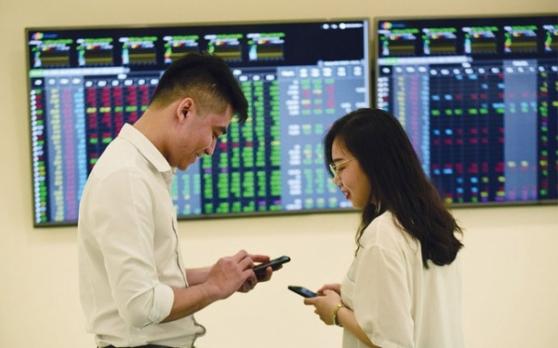 Dòng tiền ngoại mua mạnh trở lại, phe đánh T+ vẫn buồn