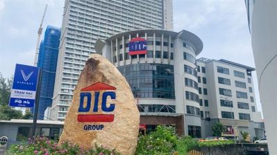 Người nhà Chủ tịch DIG tiếp tục đăng ký bán 185 ngàn cp