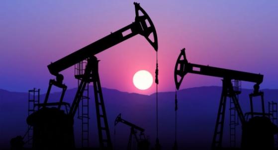 Giá xăng dầu hôm nay 26/4: Rớt về mốc 80 USD/thùng