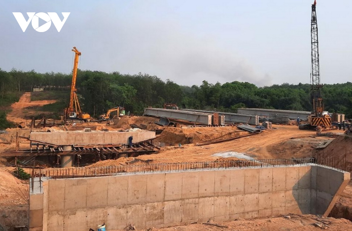 Thiếu khu tái định cư, dự án cao tốc Bắc - Nam chậm bàn giao mặt bằng - Ảnh 5. Thiếu khu tái định cư, dự án cao tốc Bắc - Nam chậm bàn giao mặt bằng - Ảnh 5.