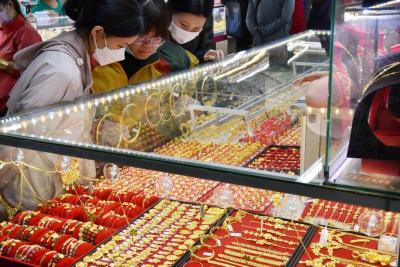 Giá vàng hôm nay 18-6: Vàng SJC ế ẩm vẫn cao hơn vàng nhẫn trên 10 triệu đồng/lượng 